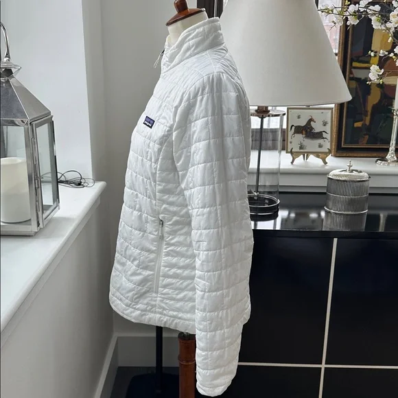 Patagonia White Nano Puff Jacket – Size M - Picture 3 of 10